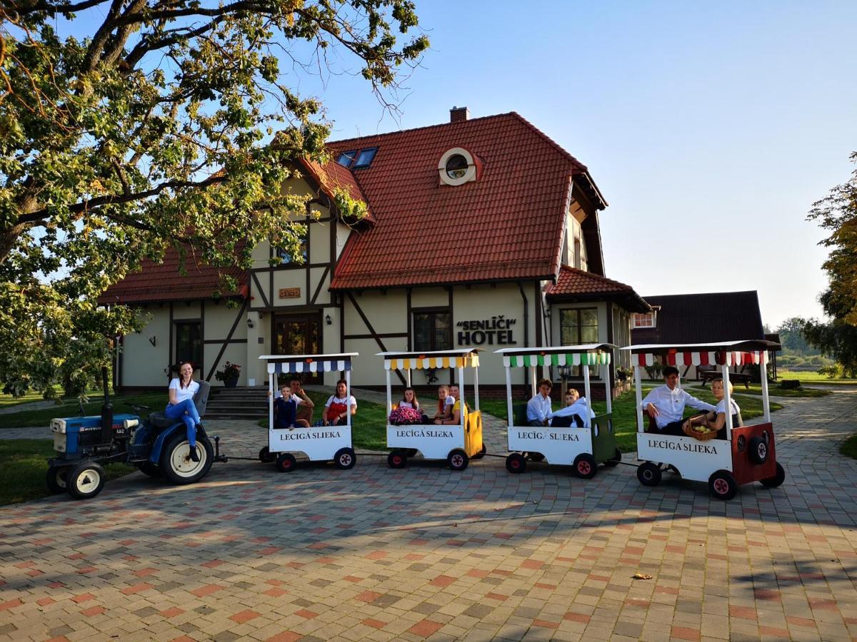 Hotel Senlici Jelgava Bagian luar foto